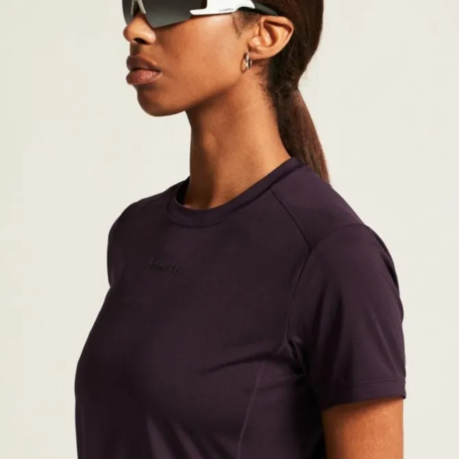 Craft Laufshirts> Adv Essence SS Tee Violett