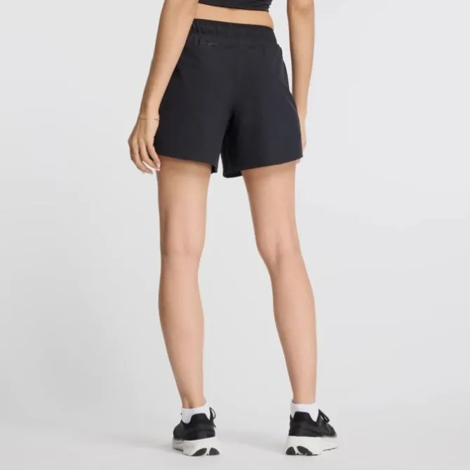 New Balance Laufshorts>RC Seamless Short 5 Inch Schwarz