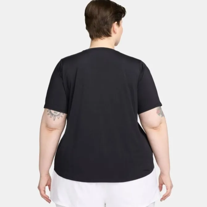 Nike Laufshirts>Dri-Fit One Classic SS Top (Plus Size) Schwarz