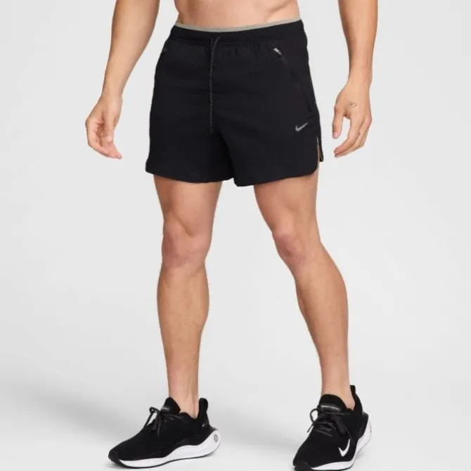 Nike Laufshorts>Dri-FIT Run Divsion Stride 5in Brief-Lined Shorts Schwarz