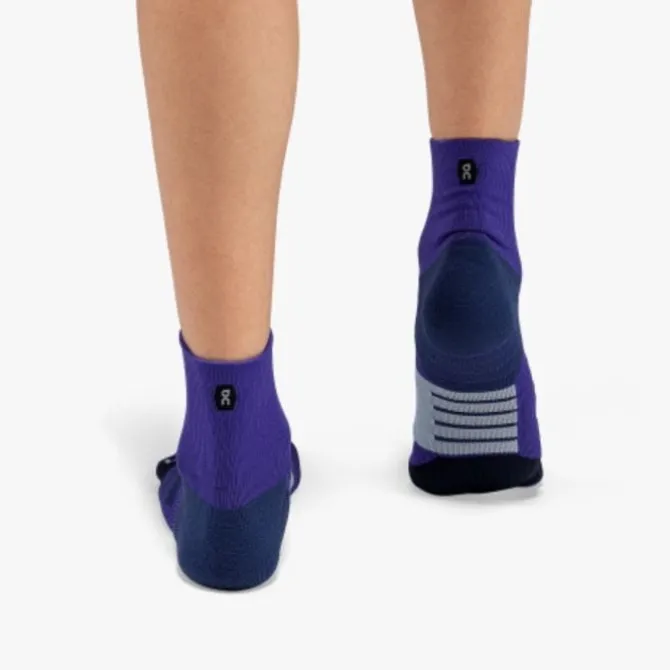 On Socken & Strümpfe | Laufsocken>Performance Mid Sock Violett